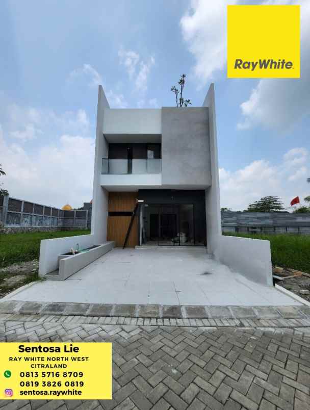 dijual rumah jalan crystal golf