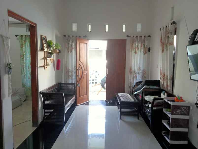 dijual rumah jalan durian rt 05 rw 03