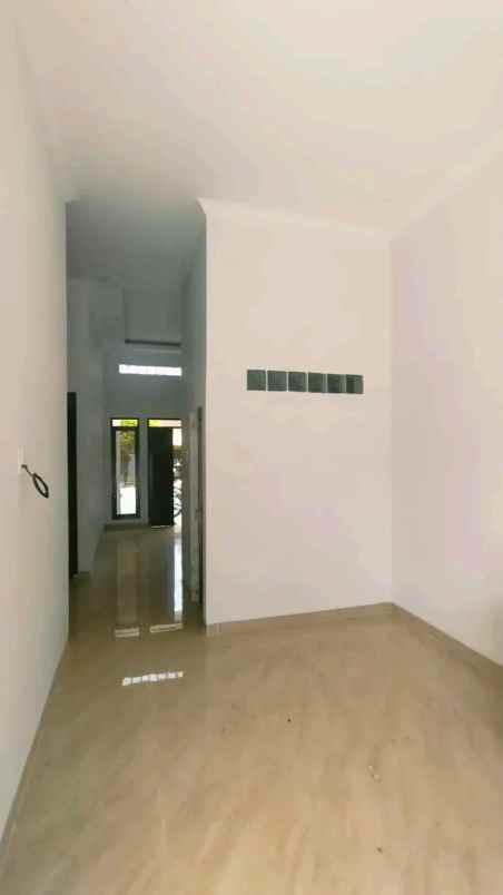 dijual rumah jalan gatot subroto di