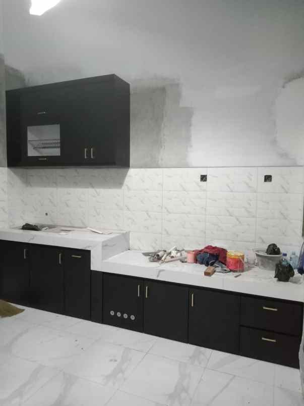 dijual rumah jalan kaliurang km 13 5