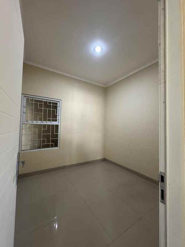 dijual rumah jalan kemang 2