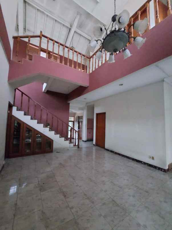 dijual rumah jalan kemiri beji kota depok