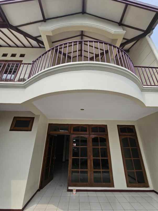 dijual rumah jalan mampang prapatan viii