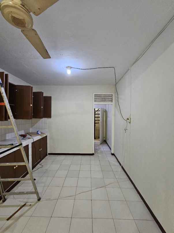 dijual rumah jalan mampang prapatan viii