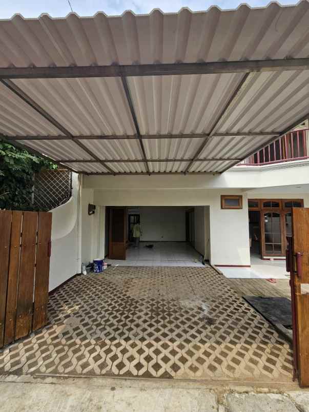 dijual rumah jalan mampang prapatan viii