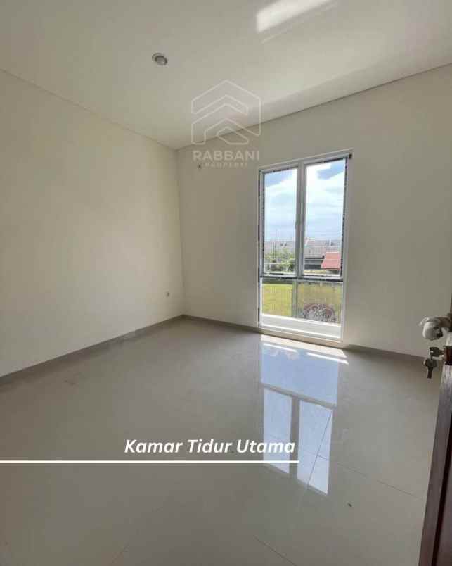 dijual rumah jalan pinang raya
