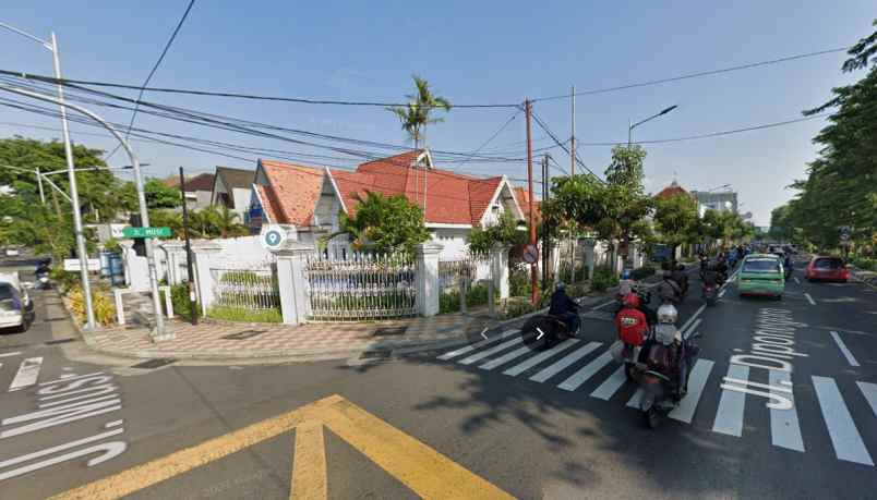 dijual rumah jalan raya diponegoro