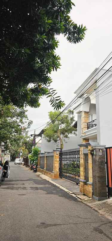 dijual rumah jalan raya fatmawati