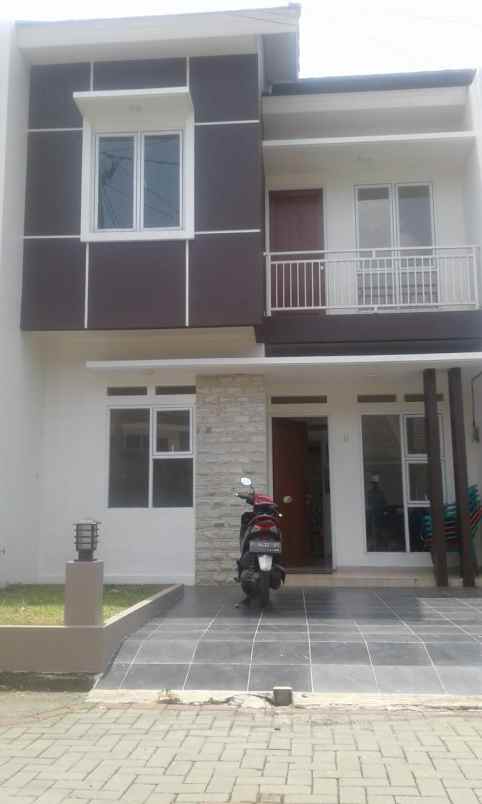 dijual rumah jalan raya pahlawan pondok