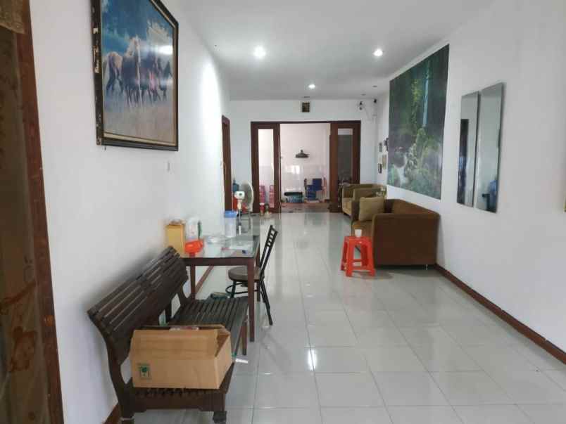 dijual rumah jalan rinjani