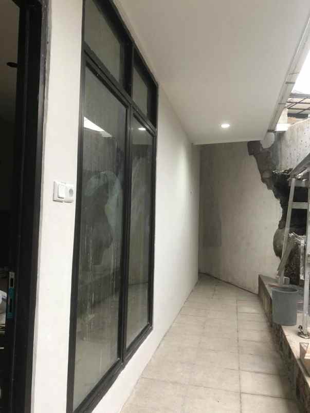 dijual rumah jalan sosial