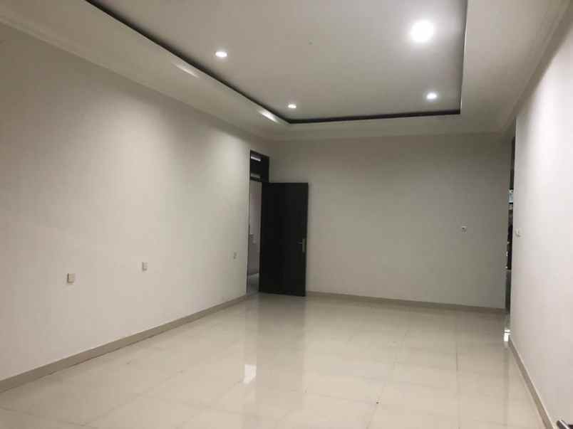 dijual rumah jalan sosial