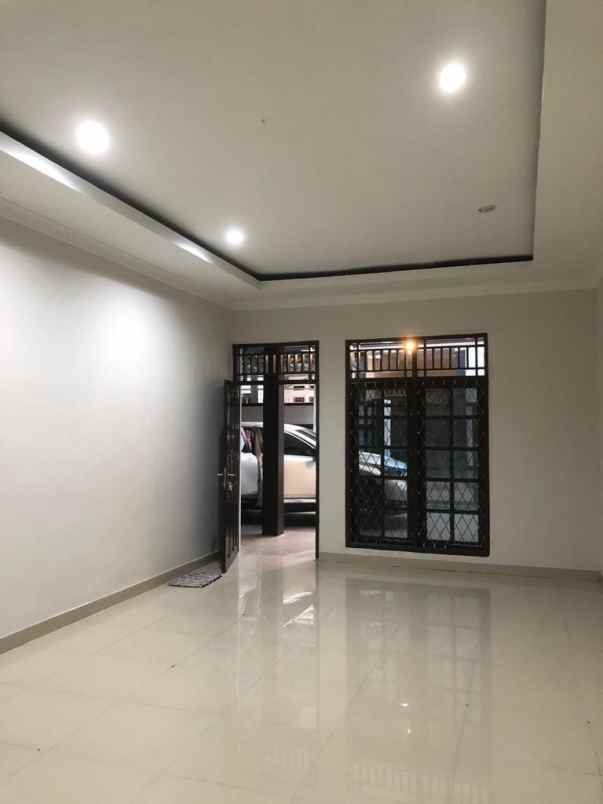 dijual rumah jalan sosial