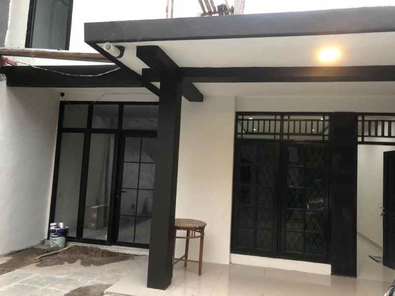 dijual rumah jalan sosial