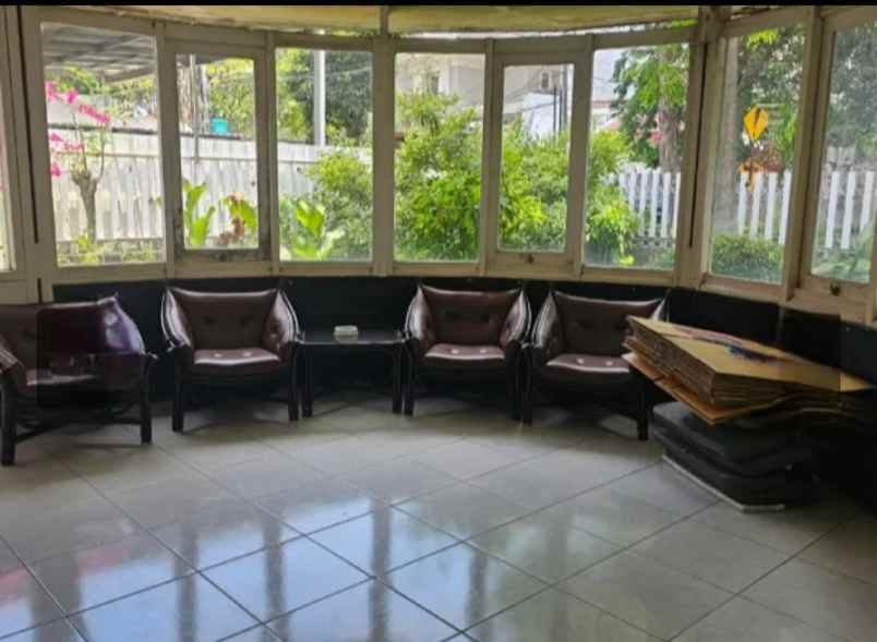 dijual rumah jalan wr supratman
