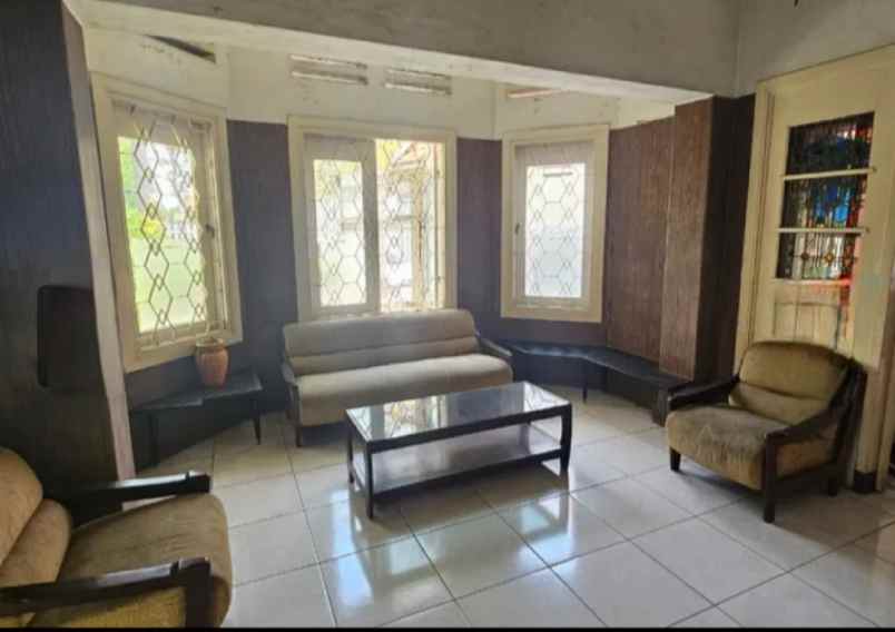 dijual rumah jalan wr supratman