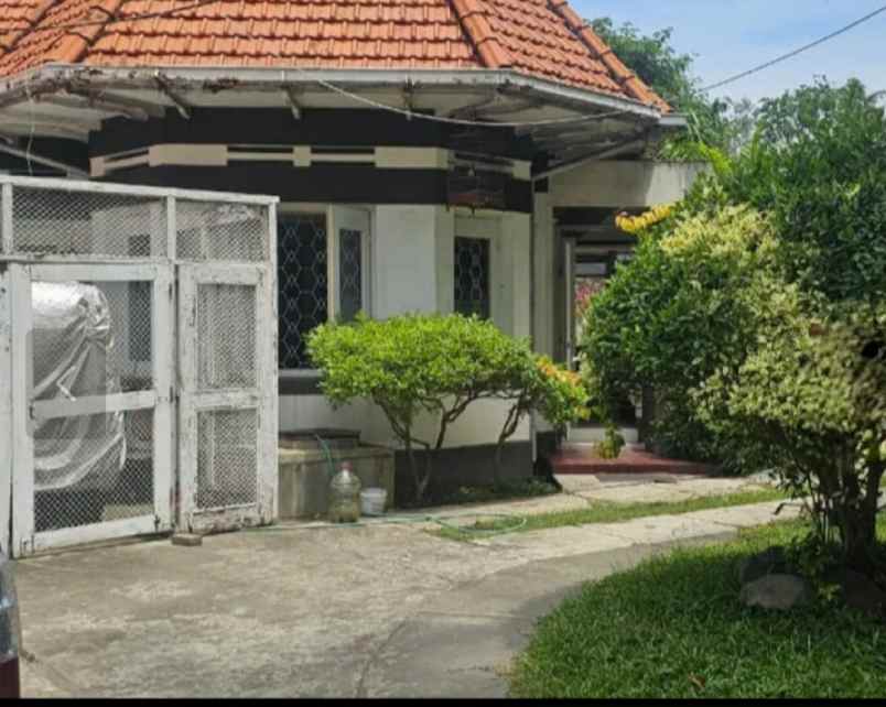 dijual rumah jalan wr supratman