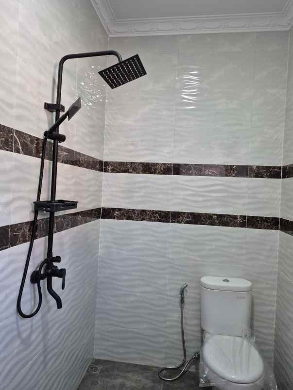 dijual rumah janur hijau