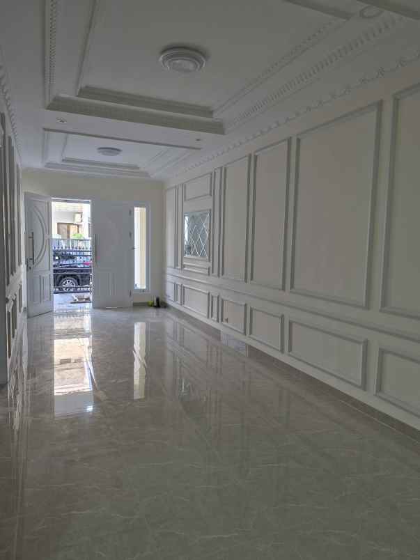 dijual rumah janur hijau