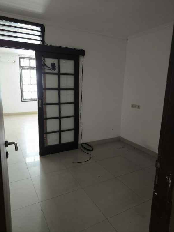 dijual rumah janur kuning