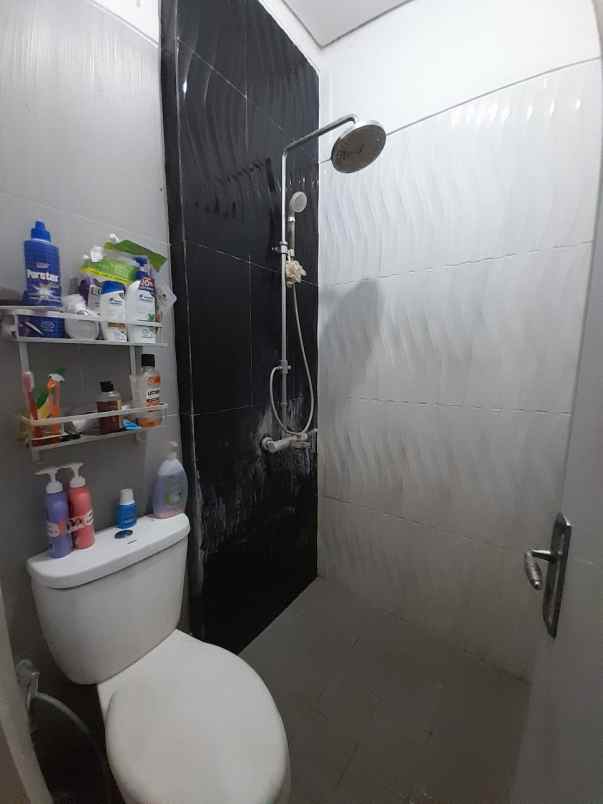 dijual rumah jati rawamangun