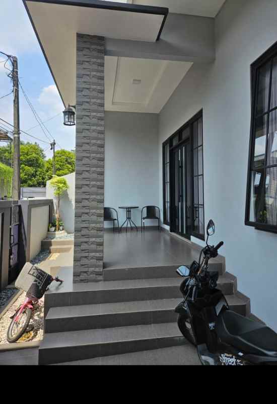 dijual rumah jatibening