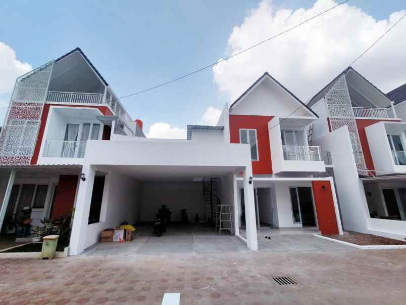 dijual rumah jatibening kec pd gede