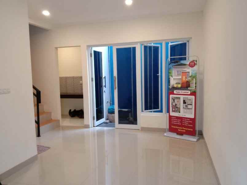 dijual rumah jatiluhur