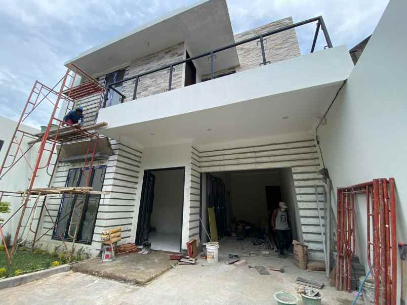 dijual rumah jatinegara