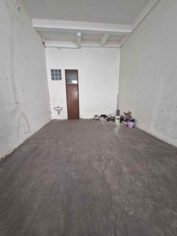 dijual rumah jatinegara