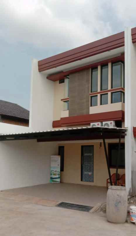 dijual rumah jatiwaringin