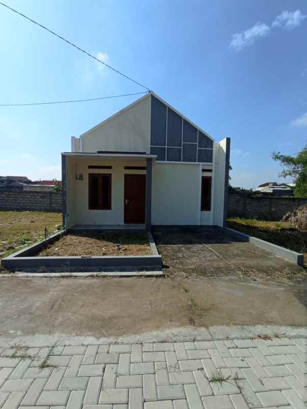 dijual rumah jebungan klaten utara