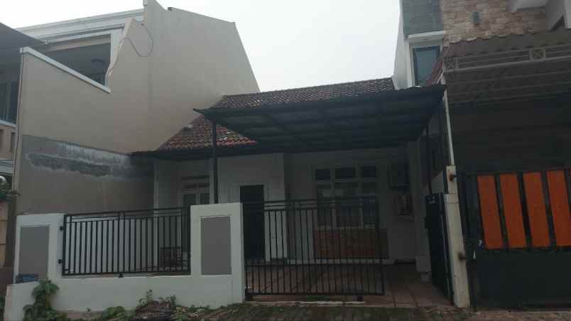 dijual rumah jelupang serpong