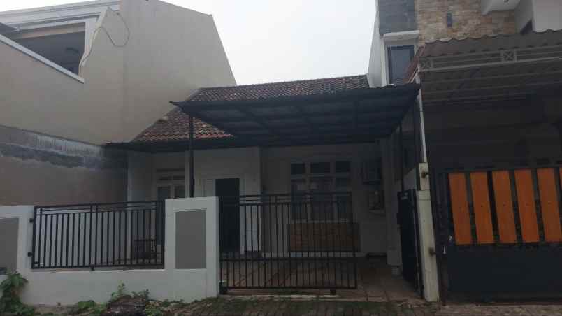 dijual rumah jelupang serpong