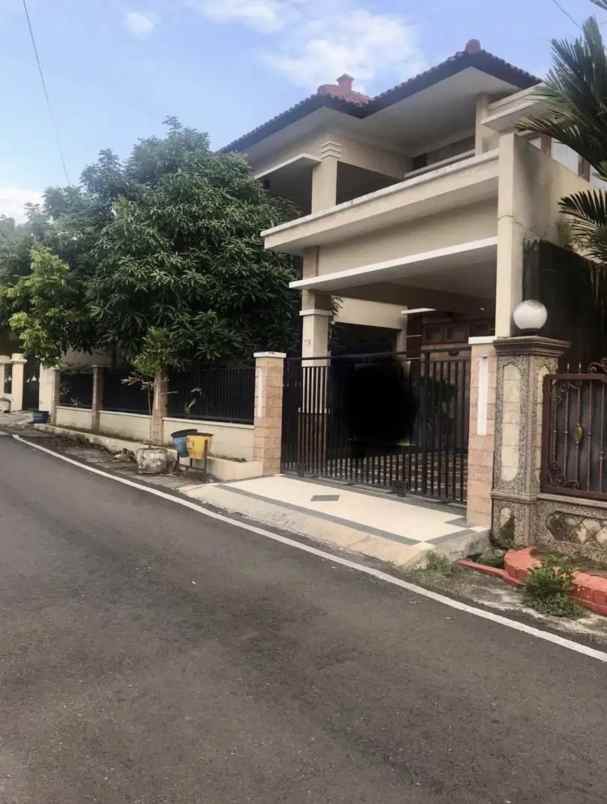 dijual rumah ji bantaran barat