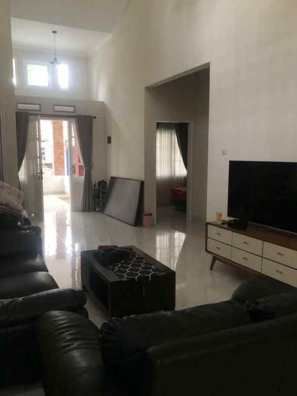 dijual rumah jingganagara