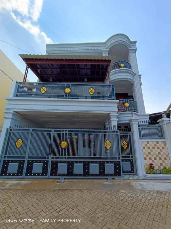 dijual rumah jl adam malik deplu