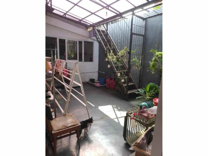 dijual rumah jl asjarijaya ii no 25