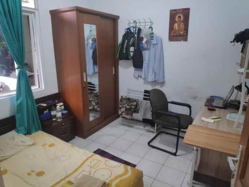 dijual rumah jl asjarijaya ii no 25