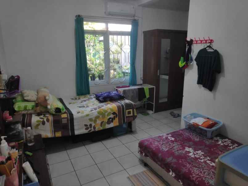 dijual rumah jl asjarijaya ii no 25