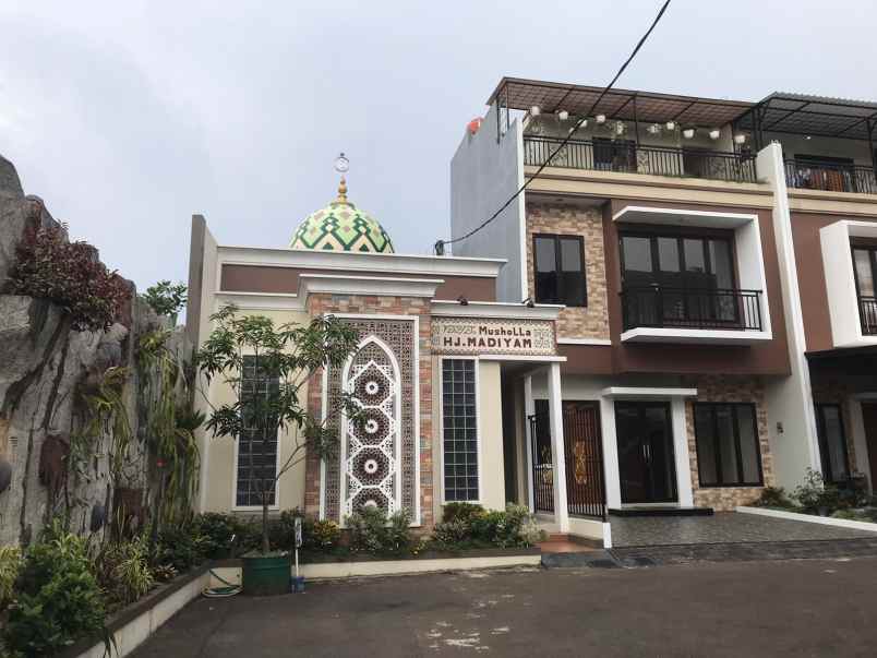 dijual rumah jl benda