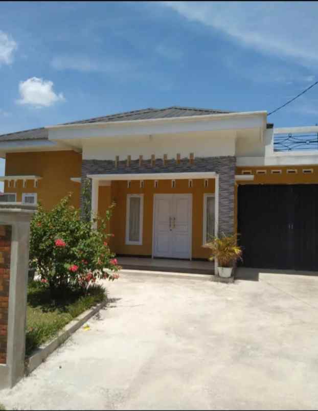 dijual rumah jl beringin air hitam