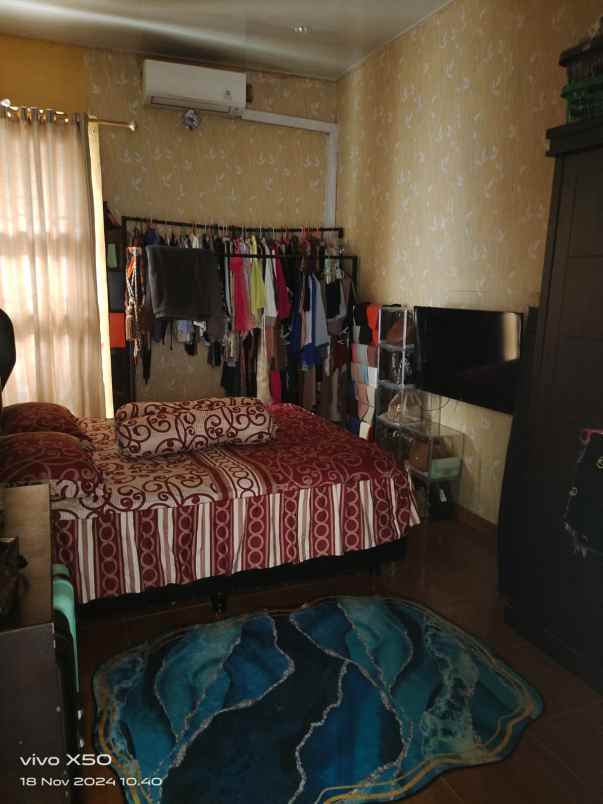 dijual rumah jl bunga inem