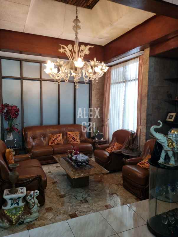 dijual rumah jl cempaka putih cempaka