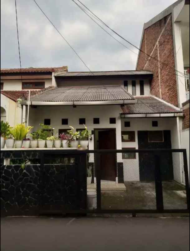 dijual rumah jl cibatu kuningan