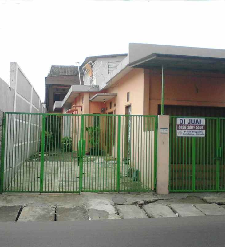 dijual rumah jl cihanjuang kel