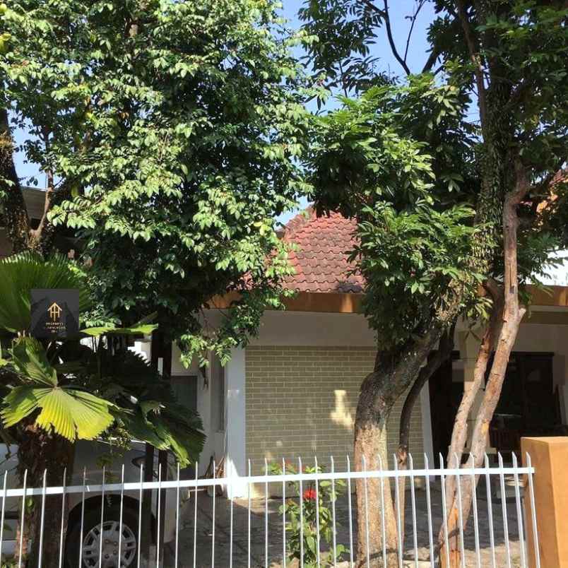 dijual rumah jl cikutra cicadas