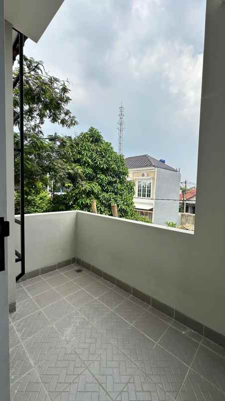 dijual rumah jl cinere kota depok