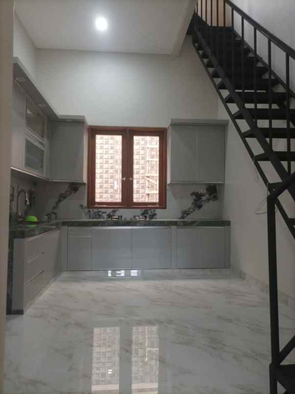 dijual rumah jl cipinang muara 1