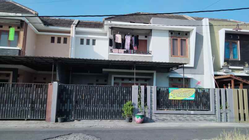dijual rumah jl cupuwatu ii no 39
